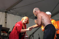 Minister Joy Burch congratulates Grandmaster Hardy