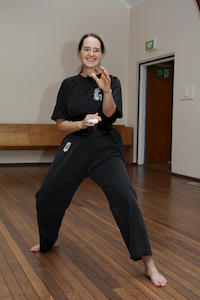 Sifu Ingrid Bean, in action again despite her injury!